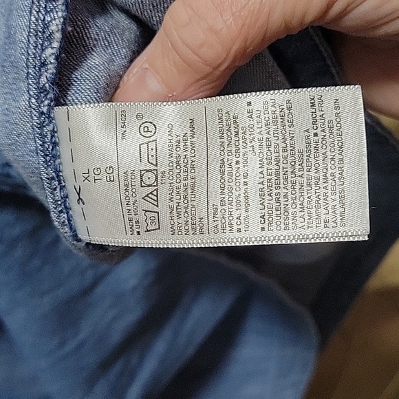 EUC- Old Navy Chambray 100% Cotton Denim Shirt Dress w/Quarter Button Placket - Picture 4 of 6